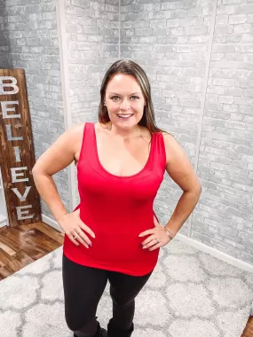 RED SEAMLESS TANK TOP